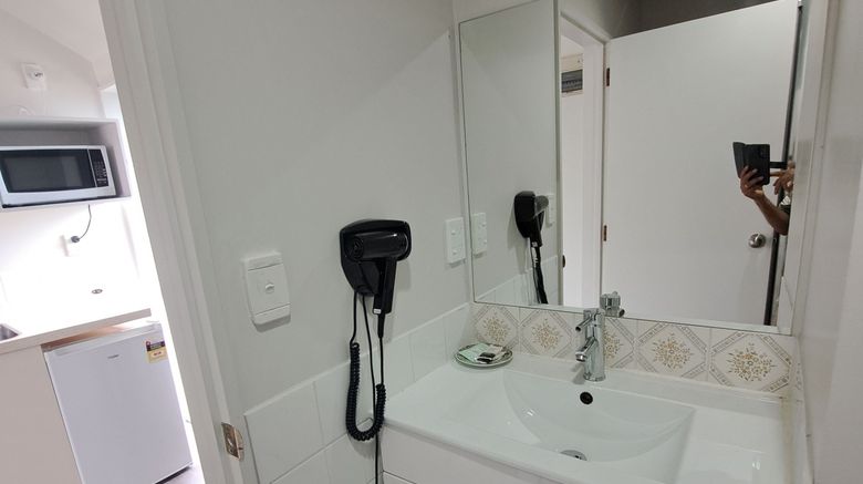 <b>Cherry Tree Lodge Motel Room</b>. Images powered by <a href="https://www.leonardoworldwide.com/" title="Leonardo Worldwide" target="_blank">Leonardo</a>.