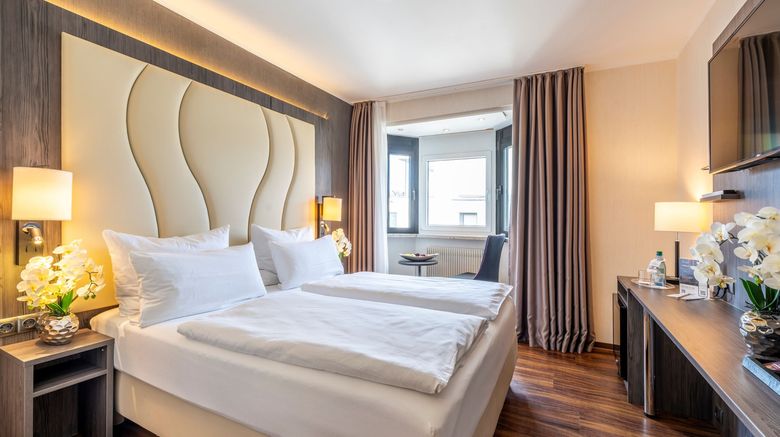 <b>Schwanen Hotel Room</b>. Images powered by <a href="https://www.leonardoworldwide.com/" title="Leonardo Worldwide" target="_blank">Leonardo</a>.