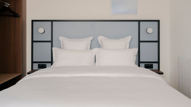 <b>Edgar Suites - Hameau Room</b>. Images powered by <a href="https://www.leonardoworldwide.com/" title="Leonardo Worldwide" target="_blank">Leonardo</a>.