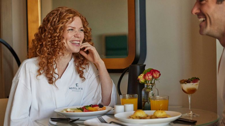 <b>Hotel Effie Sandestin Restaurant</b>. Images powered by <a href="https://www.leonardoworldwide.com/" title="Leonardo Worldwide" target="_blank">Leonardo</a>.