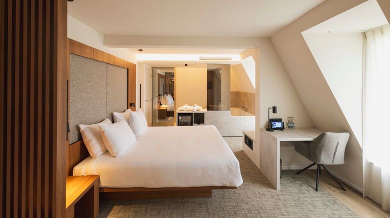 <b>Begijnhof Hotel Room</b>. Images powered by <a href="https://www.leonardoworldwide.com/" title="Leonardo Worldwide" target="_blank">Leonardo</a>.