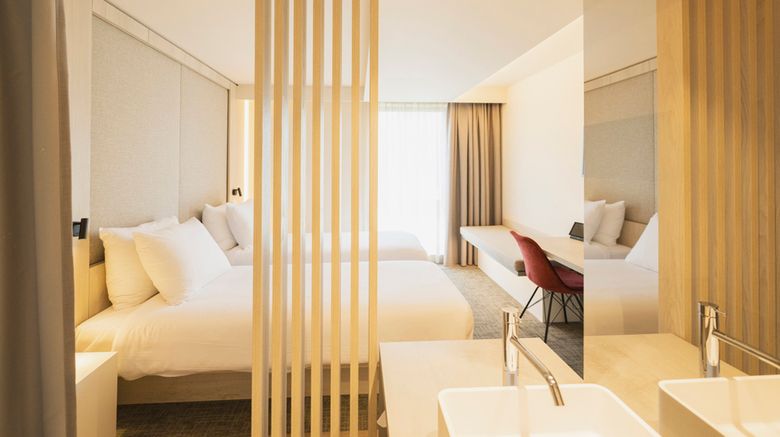 <b>Begijnhof Hotel Room</b>. Images powered by <a href="https://www.leonardoworldwide.com/" title="Leonardo Worldwide" target="_blank">Leonardo</a>.
