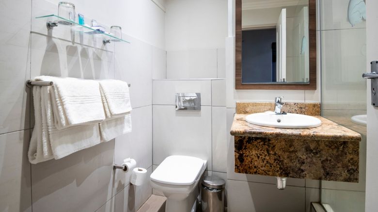 <b>ANEW Hotel Hluhluwe Room</b>. Images powered by <a href="https://www.leonardoworldwide.com/" title="Leonardo Worldwide" target="_blank">Leonardo</a>.