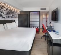 ANEW Hotel Green Point Room