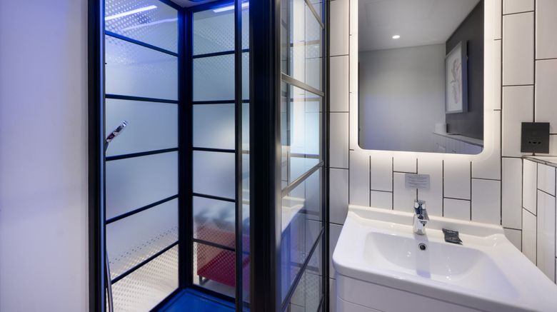 <b>ANEW Hotel Green Point Room</b>. Images powered by <a href="https://www.leonardoworldwide.com/" title="Leonardo Worldwide" target="_blank">Leonardo</a>.