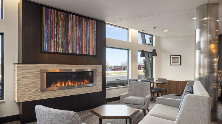 Holiday Inn Express Moline, Quad Cities Exterior