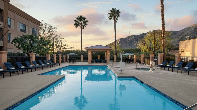 Courtyard Santa Clarita Valencia Pool