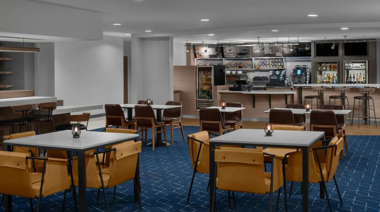 <b>Courtyard Santa Clarita Valencia Restaurant</b>. Images powered by <a href="https://www.leonardoworldwide.com/" title="Leonardo Worldwide" target="_blank">Leonardo</a>.