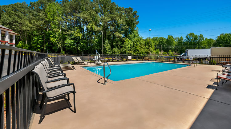 Red Roof Inn Sanford Pool