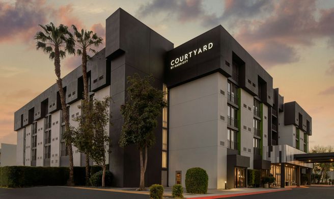 Courtyard San Jose Airport Exterior