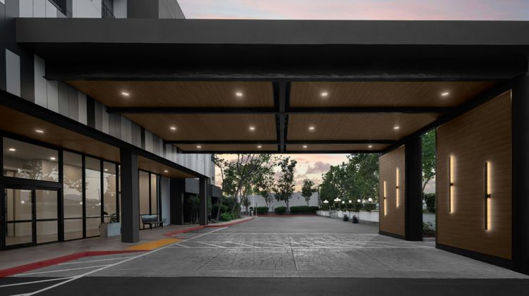 Courtyard San Jose Airport Exterior