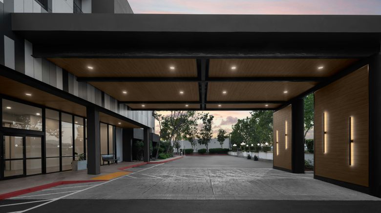 <b>Courtyard San Jose Airport Exterior</b>. Images powered by <a href="https://www.leonardoworldwide.com/" title="Leonardo Worldwide" target="_blank">Leonardo</a>.