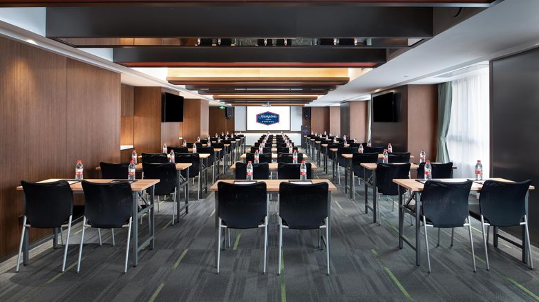 <b>Hampton by Hilton Zhumadian Sport Center Meeting</b>. Images powered by <a href="https://www.leonardoworldwide.com/" title="Leonardo Worldwide" target="_blank">Leonardo</a>.