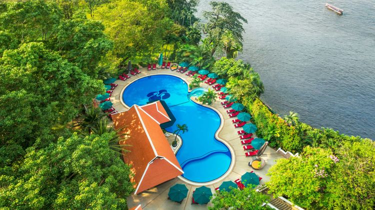 Royal Orchid Sheraton Riverside Hotel Pool