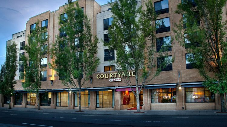 Courtyard Portland Downtown/Conv Ctr Exterior
