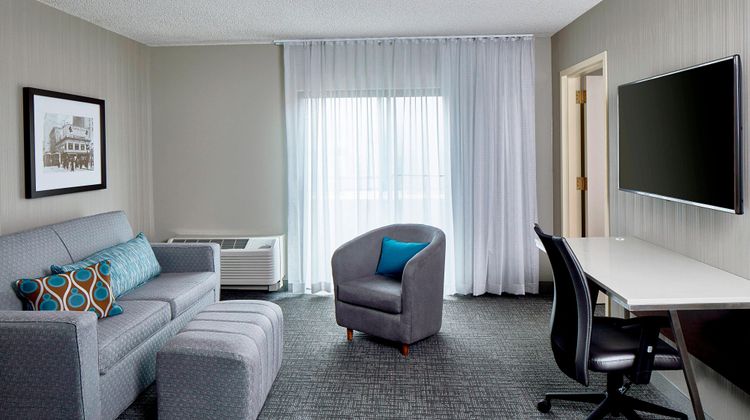 Courtyard Portland Downtown/Conv Ctr Suite