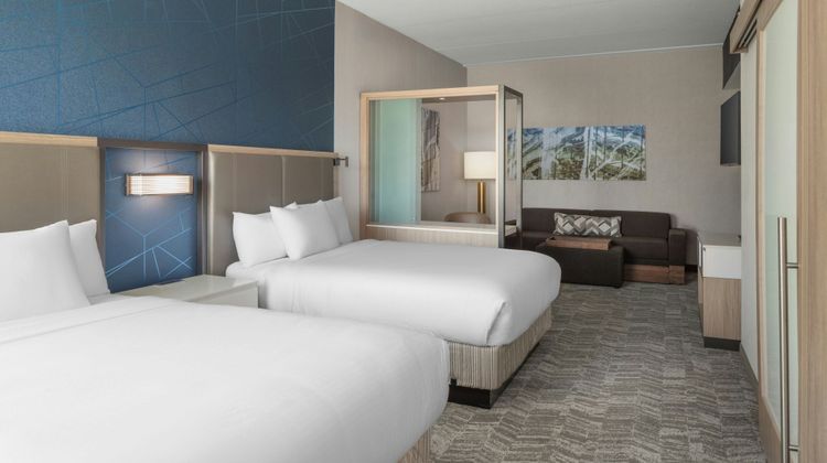 SpringHill Suites Raleigh Garner Suite
