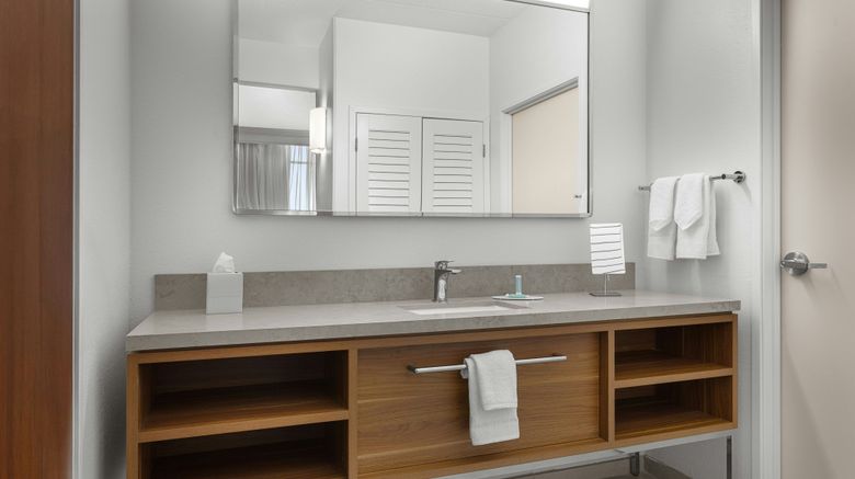 <b>Courtyard Louisville Airport Suite</b>. Images powered by <a href="https://www.leonardoworldwide.com/" title="Leonardo Worldwide" target="_blank">Leonardo</a>.