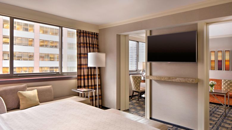 <b>Sheraton New York Times Square Hotel Suite</b>. Images powered by <a href="https://www.leonardoworldwide.com/" title="Leonardo Worldwide" target="_blank">Leonardo</a>.
