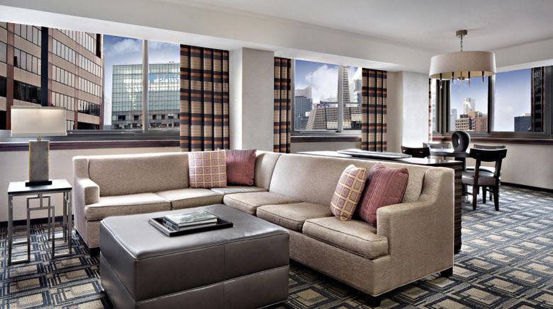 <b>Sheraton New York Times Square Hotel Room</b>. Images powered by <a href="https://www.leonardoworldwide.com/" title="Leonardo Worldwide" target="_blank">Leonardo</a>.