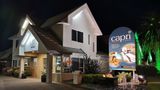Executive On Fenton Exterior
