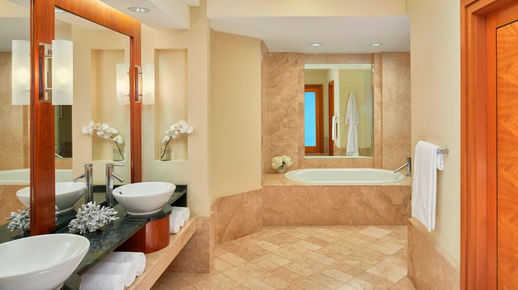 The Cove at Atlantis, Autograph Coll Room