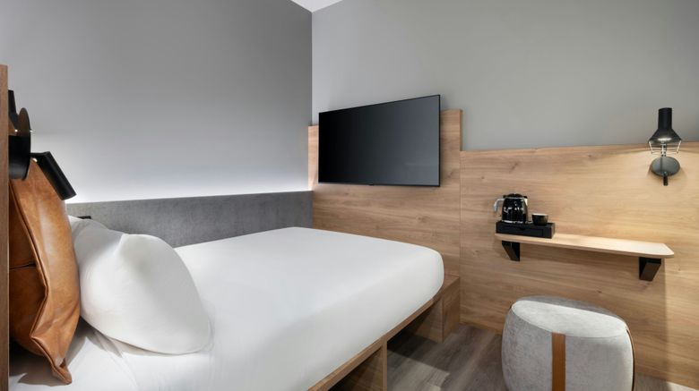 <b>Moxy London Piccadilly Circus Room</b>. Images powered by <a href="https://www.leonardoworldwide.com/" title="Leonardo Worldwide" target="_blank">Leonardo</a>.