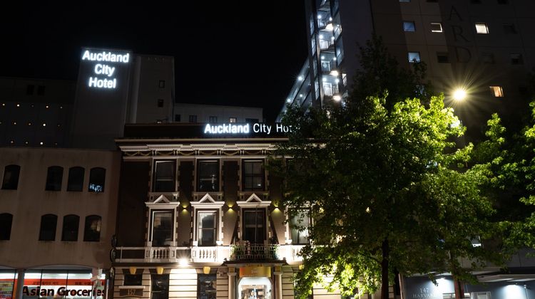 Auckland City Hotel Exterior