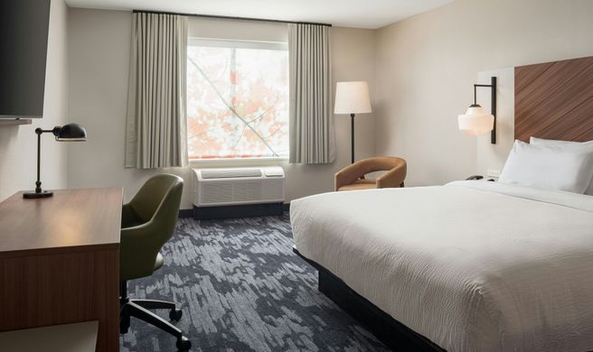 Fairfield Inn & Suites Huntsville Room