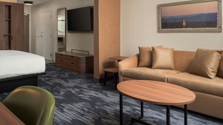 <b>Fairfield Inn & Suites Huntsville Suite</b>. Images powered by <a href="https://www.leonardoworldwide.com/" title="Leonardo Worldwide" target="_blank">Leonardo</a>.