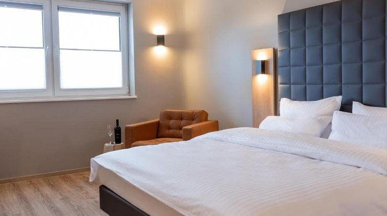 <b>Hotel Circle Inn Room</b>. Images powered by <a href="https://www.leonardoworldwide.com/" title="Leonardo Worldwide" target="_blank">Leonardo</a>.