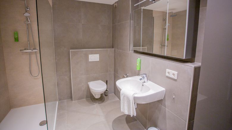 <b>Hotel Circle Inn Room</b>. Images powered by <a href="https://www.leonardoworldwide.com/" title="Leonardo Worldwide" target="_blank">Leonardo</a>.