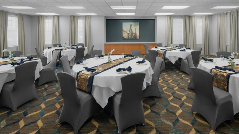 <b>Fairfield Inn Santa Clarita Valencia Meeting</b>. Images powered by <a href="https://www.leonardoworldwide.com/" title="Leonardo Worldwide" target="_blank">Leonardo</a>.