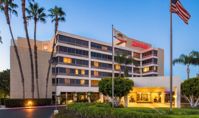 Fullerton Marriott at California State Exterior