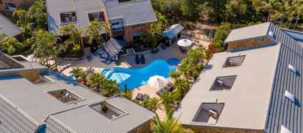 Glen Eden Beach Resort Exterior