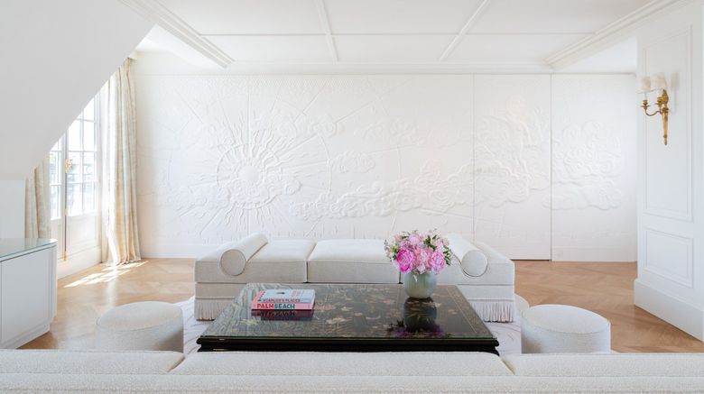 <b>Hotel Le Bristol Suite</b>. Images powered by <a href=https://www.travelagewest.com/Hotels/Paris/