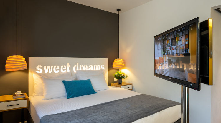Prima City Hotel Room