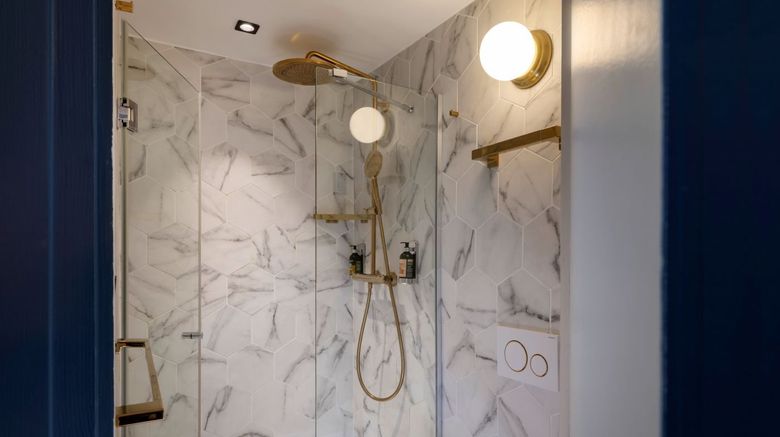 <b>Hotel Maxim Folies Room</b>. Images powered by <a href="https://www.leonardoworldwide.com/" title="Leonardo Worldwide" target="_blank">Leonardo</a>.