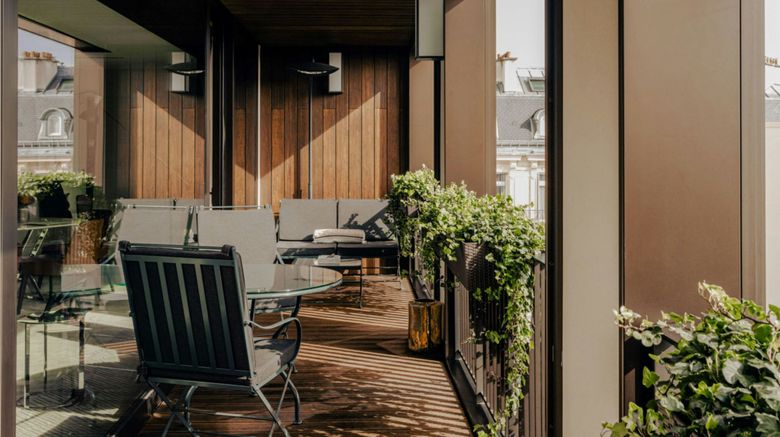 <b>Bulgari Hotel Paris Suite</b>. Images powered by <a href=https://www.travelagewest.com/Hotels/Paris/