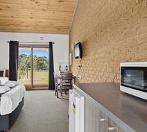 Lookout Motor Inn Room
