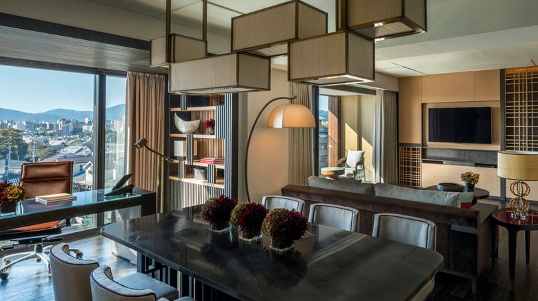 <b>Four Seasons Hotel Kyoto Suite</b>. Images powered by <a href="https://www.leonardoworldwide.com/" title="Leonardo Worldwide" target="_blank">Leonardo</a>.