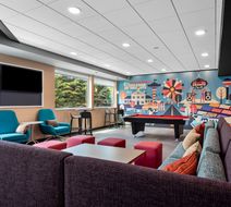 Tru by Hilton Wauseon Lobby