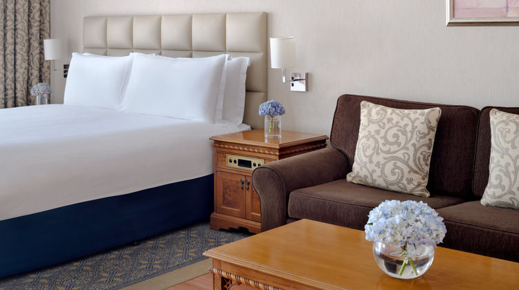 Millennium Plaza Downtown Hotel & Suites Room