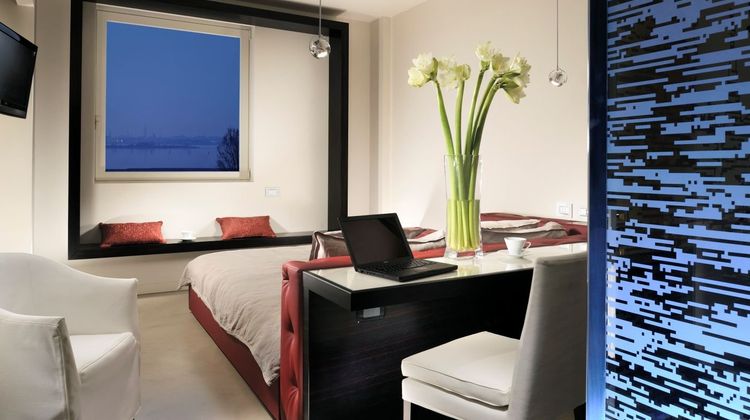 Antony Hotel Room
