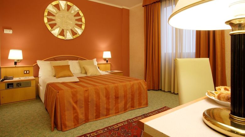 <b>Antony Hotel Exterior</b>. Images powered by <a href="https://www.leonardoworldwide.com/" title="Leonardo Worldwide" target="_blank">Leonardo</a>.