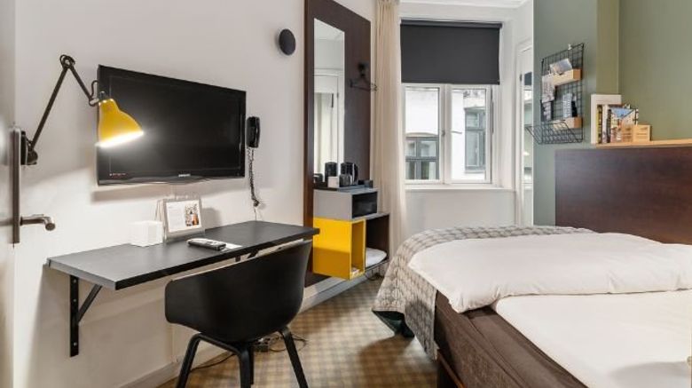 <b>Ibsens Hotel Room</b>. Images powered by <a href="https://www.leonardoworldwide.com/" title="Leonardo Worldwide" target="_blank">Leonardo</a>.