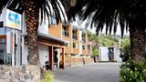 Sumner Bay Motel Exterior