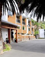 Sumner Bay Motel