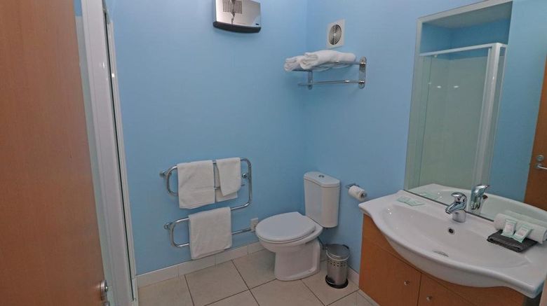 <b>Sumner Bay Motel Room</b>. Images powered by <a href="https://www.leonardoworldwide.com/" title="Leonardo Worldwide" target="_blank">Leonardo</a>.