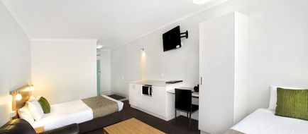 Admiralty Inn Room